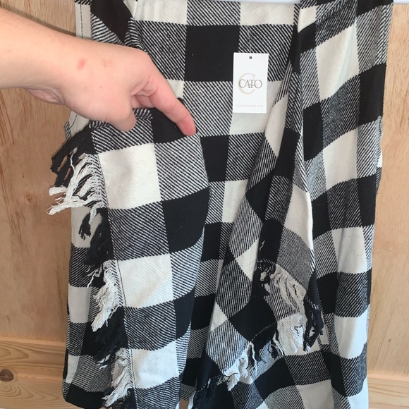Cato NWT black/white buffalo checked hooded fringed flannel vest size S - Picture 2 of 5